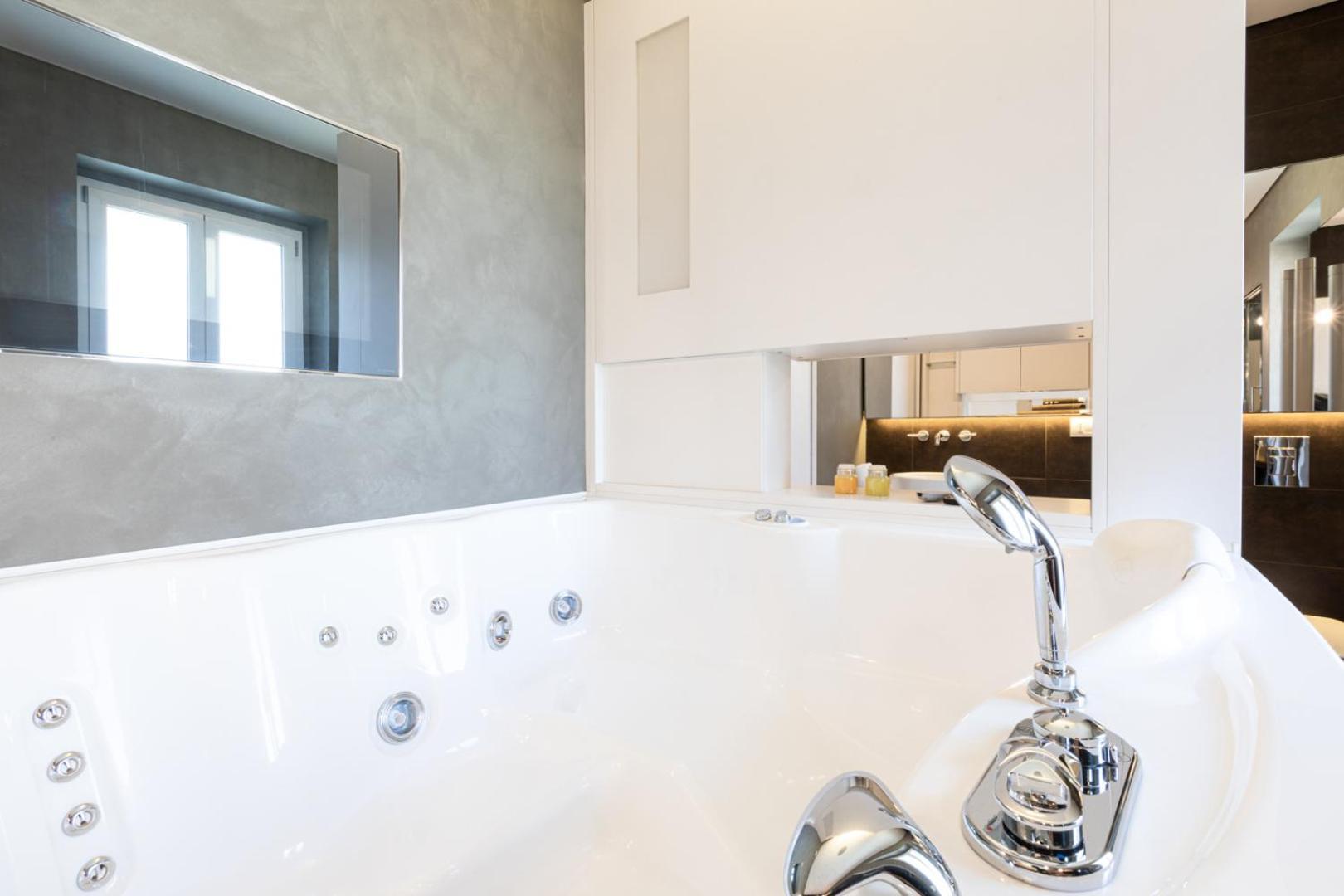 Citta Studi Terrace Suite With Jacuzzi - Top Collection Милано Екстериор снимка